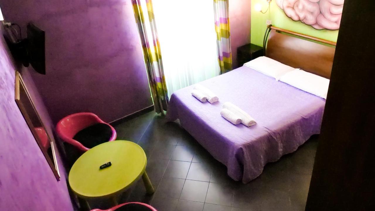 Romadelante Hotel Buitenkant foto